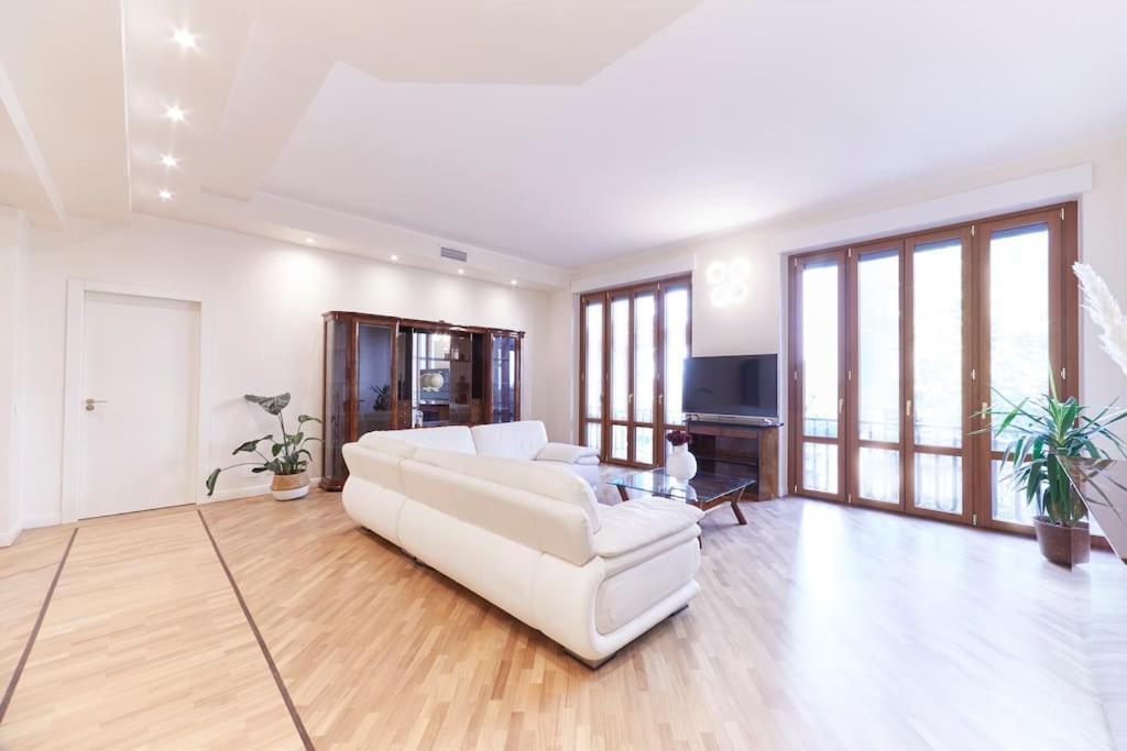 Elegant Apartment Милан Экстерьер фото