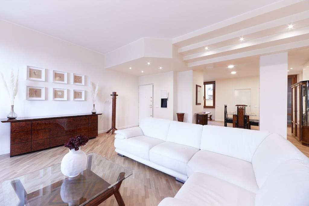 Elegant Apartment Милан Экстерьер фото